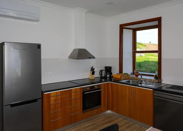 Дом отдыха Azores Haven Hill *